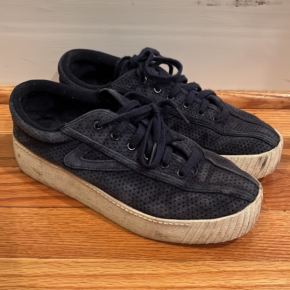 Tretorn navy blue platform sneakers 7.5